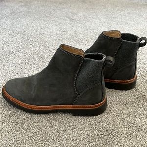 Women’s Gray Clarks boots, Size 8.5